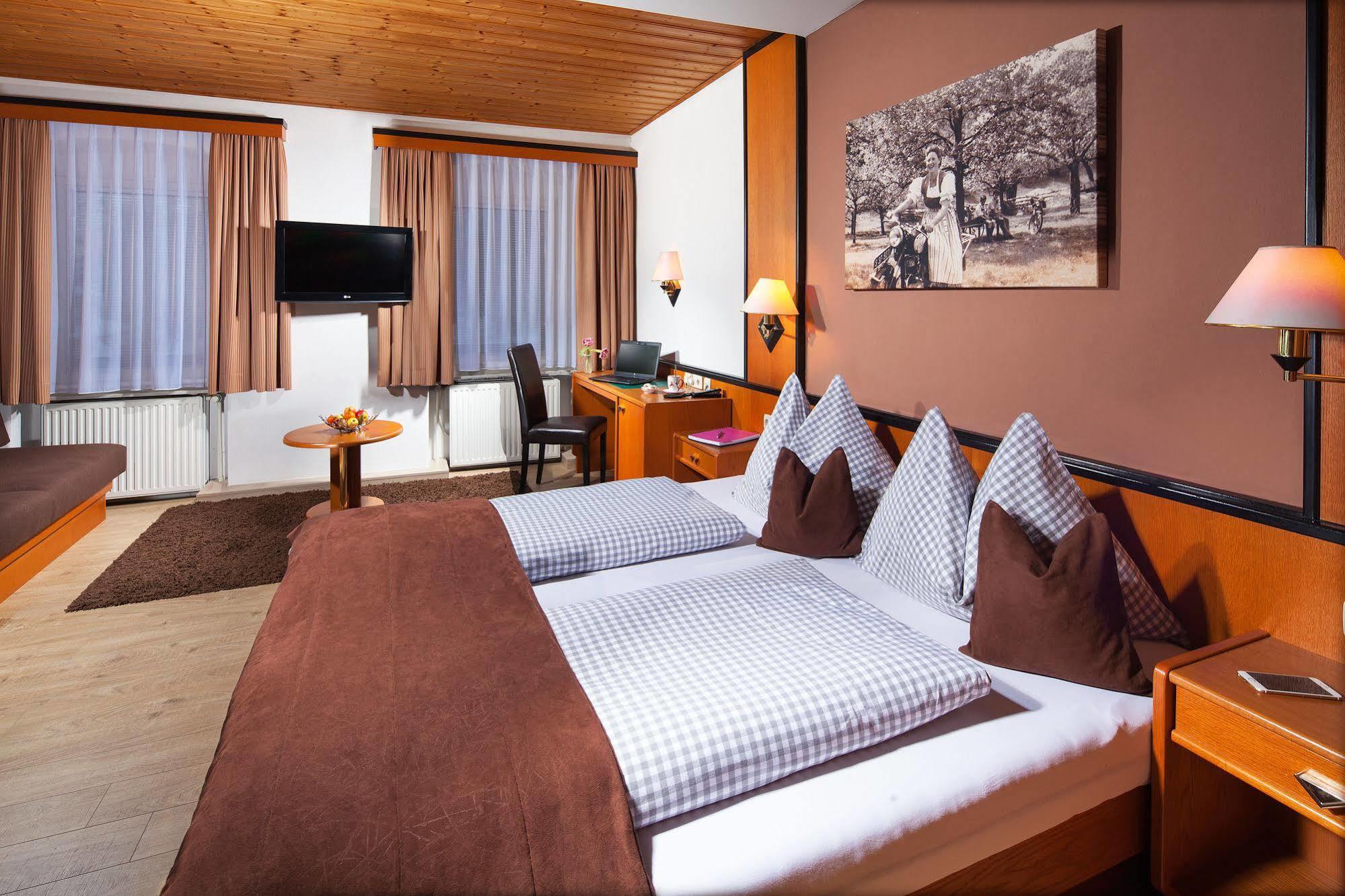 Hotel Apartment Das Au- Gut Hallein Exterior photo