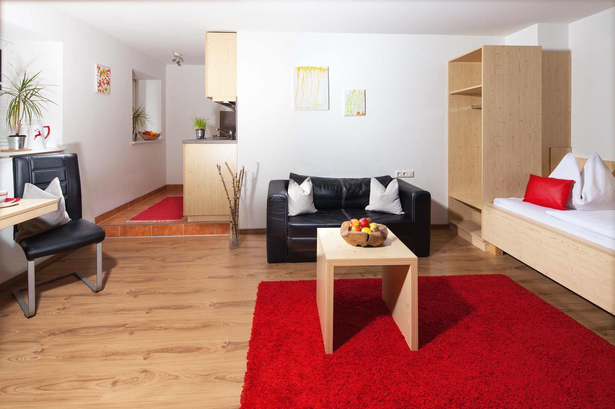 Hotel Apartment Das Au- Gut Hallein Exterior photo